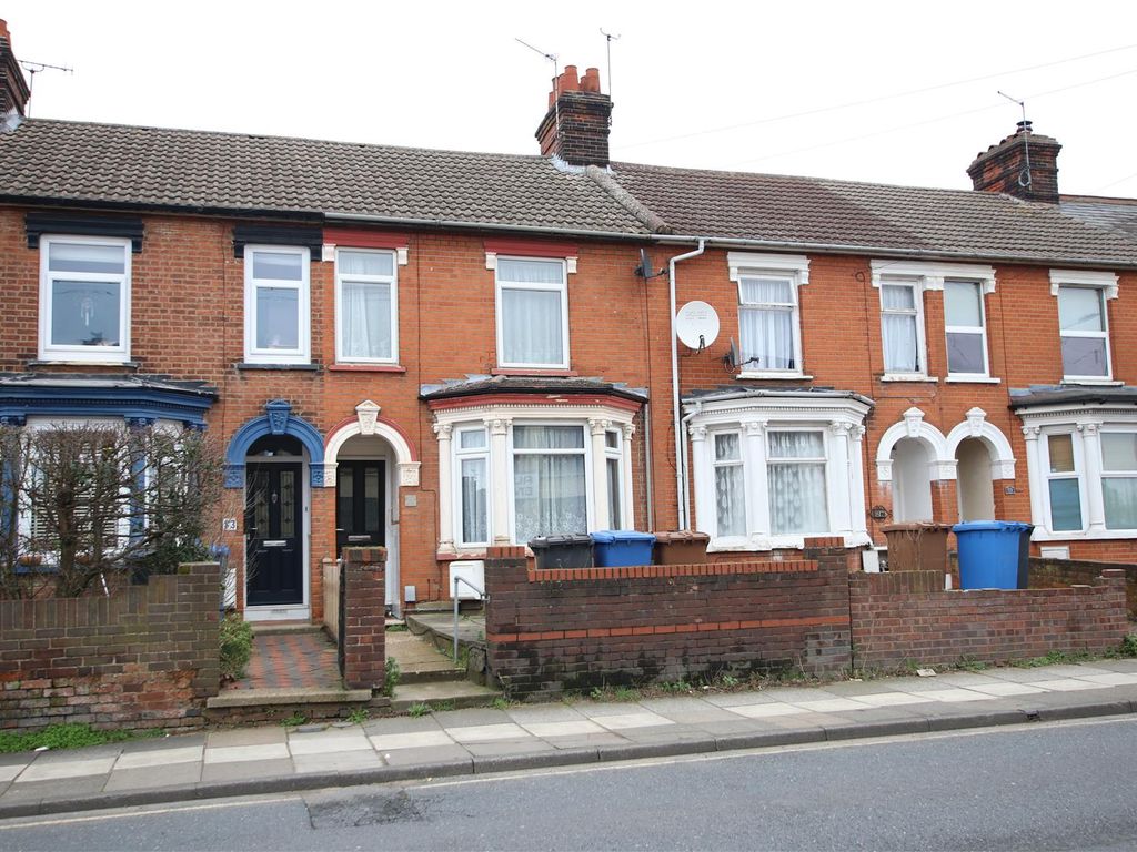 3 bed terraced house for sale in Foxhall Road, Ipswich IP3, £220,000