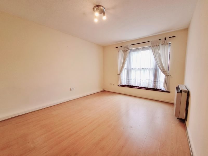 2 bed flat for sale in Priory Road, Dartford DA1 Zoopla