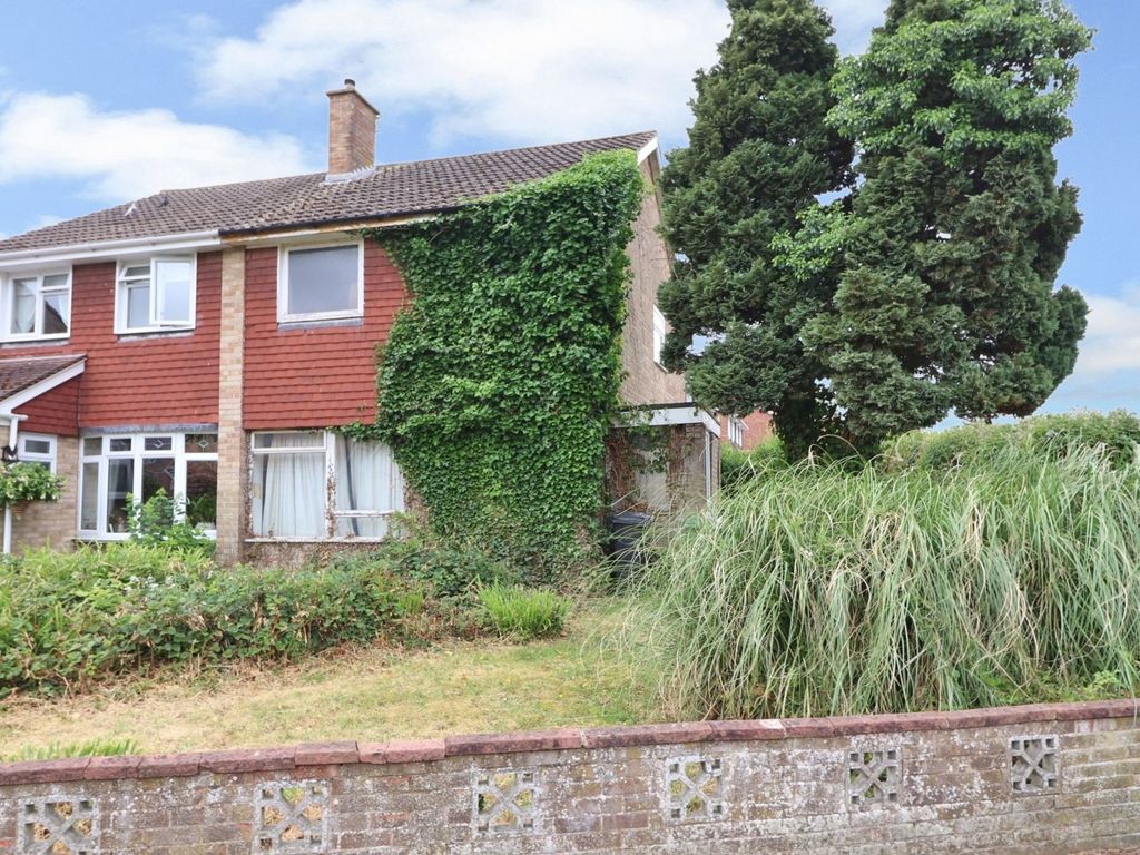 3 bed semidetached house for sale in Sherborne Way, Hedge End SO30, £