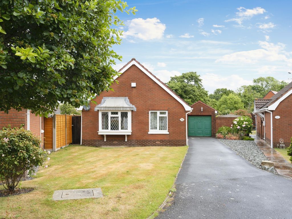 3 bed bungalow for sale in Wainwright Close, Portsmouth, Hampshire PO6