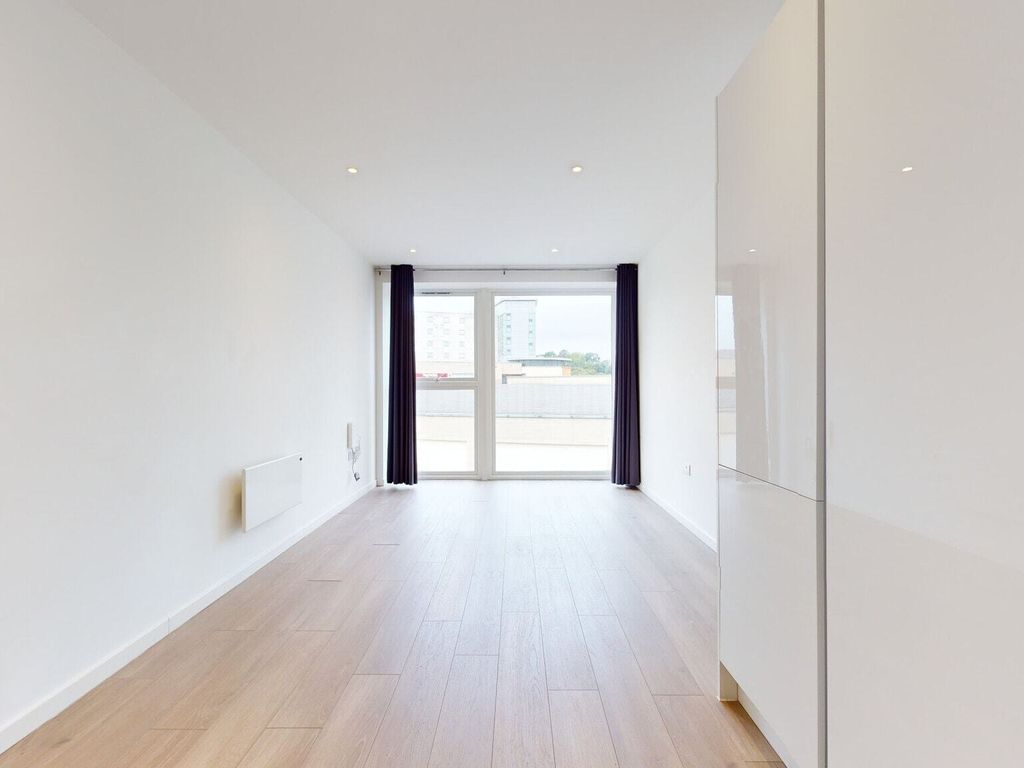 Studio to rent in Selden Hill, Hemel Hempstead HP2, £980 pcm Zoopla