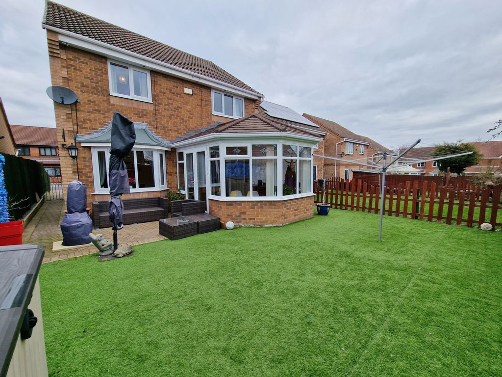 4 bed detached house for sale in Norwood Drive, Brierley, Barnsley S72