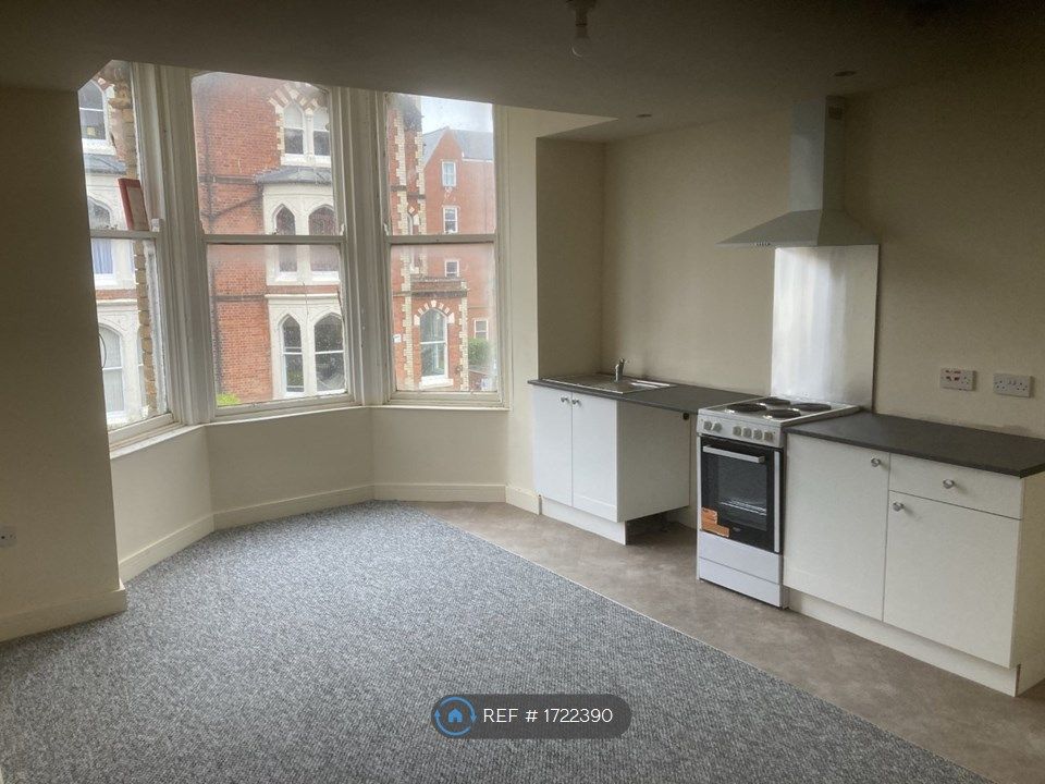 2 bed flat to rent in Esplanade Gardens, Scarborough YO11 Zoopla