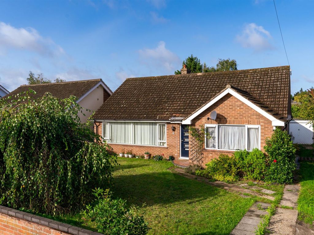 3 bed detached bungalow for sale in Welsford Road, Eaton Rise, Norwich