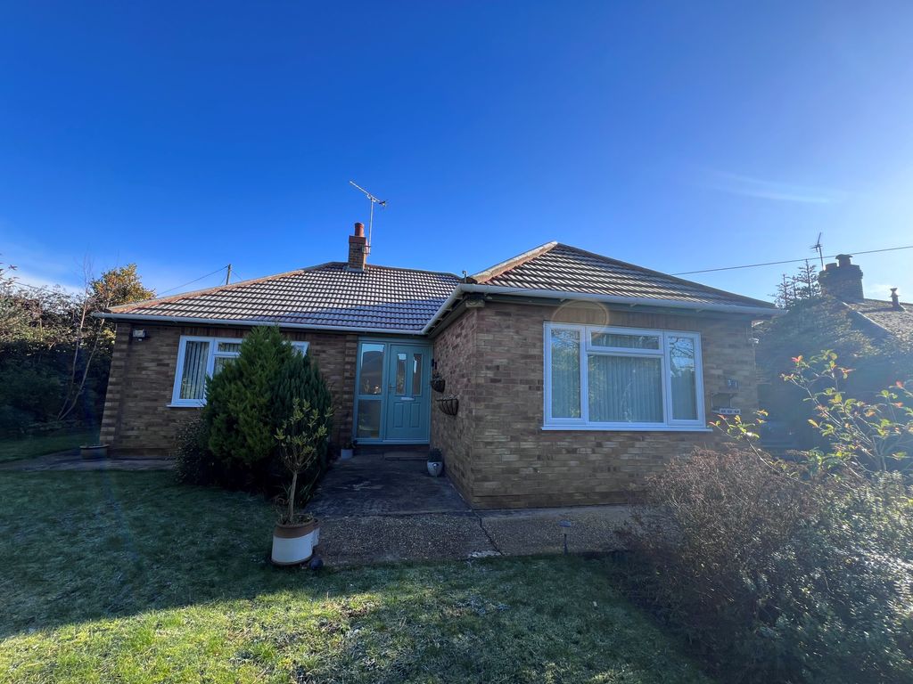3 bed detached bungalow to rent in Ringstead Road, Heacham, King's Lynn PE31, £1,100 pcm Zoopla