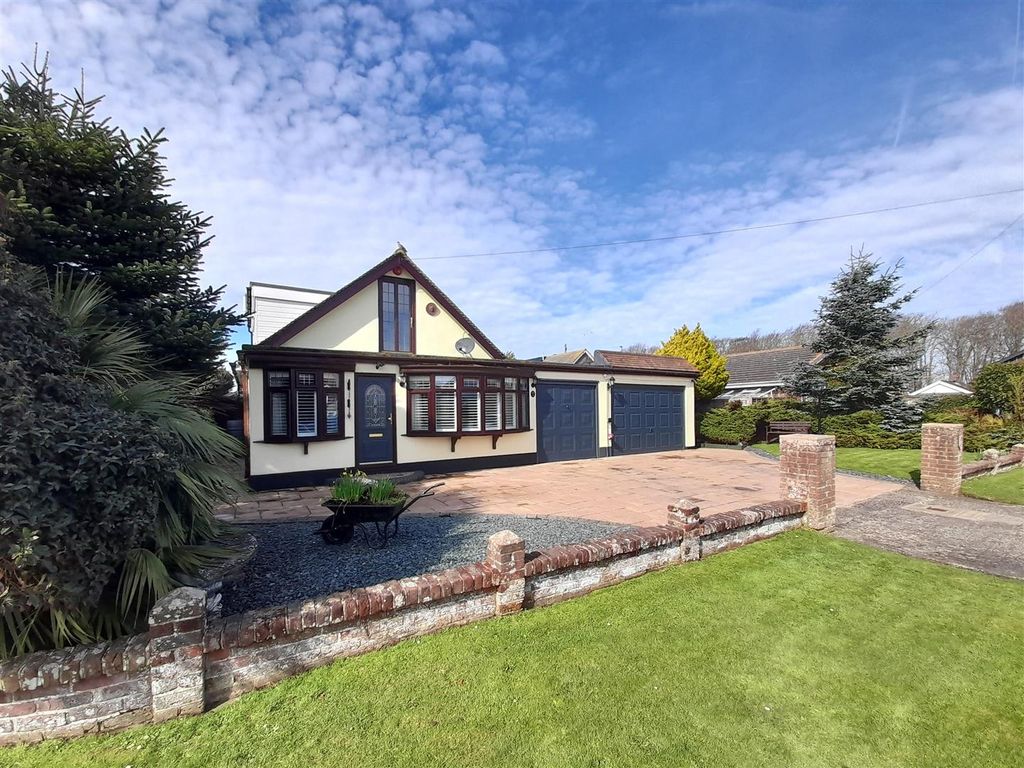 3 bed detached house for sale in Alleyne Way, Elmer, Bognor Regis PO22