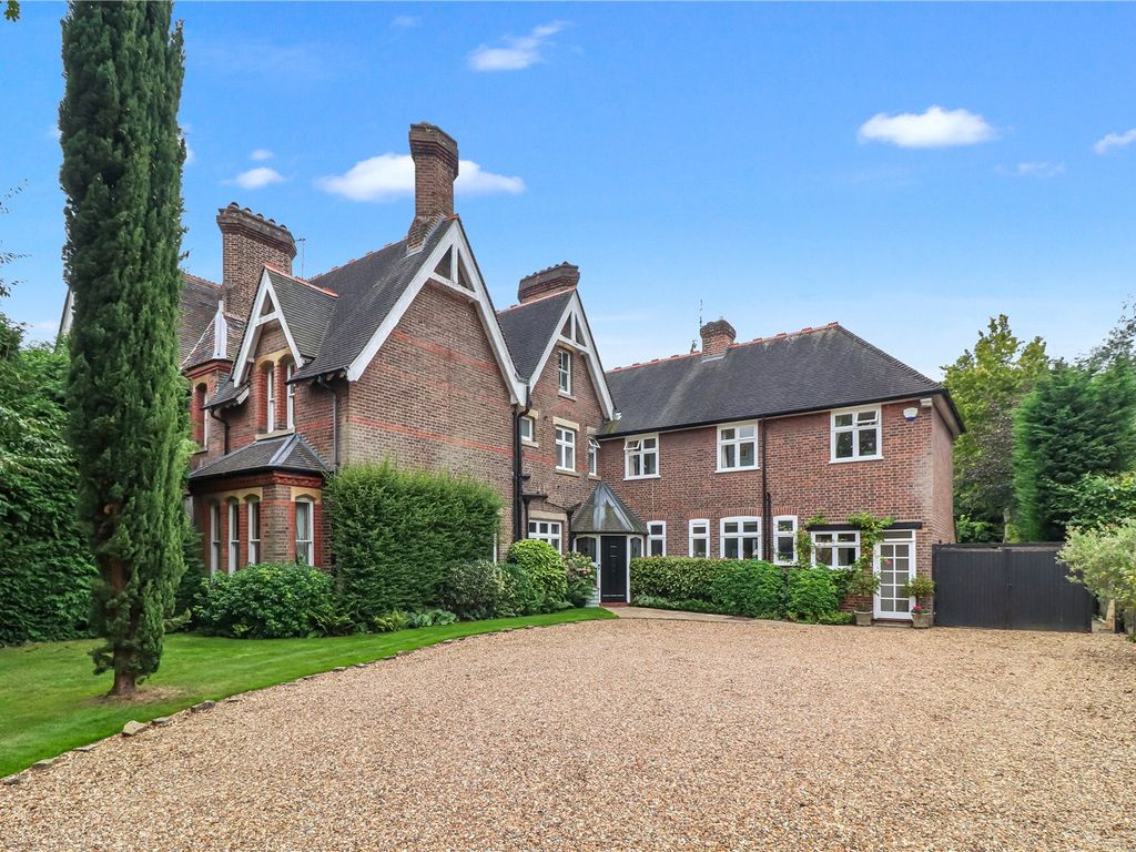 5 bed detached house for sale in Langley Road, Watford WD17, £1,695,000