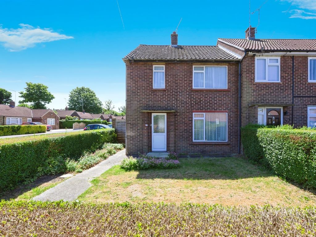 2 bed end terrace house for sale in Temple Mead, Roydon, Harlow CM19, £350,000 Zoopla
