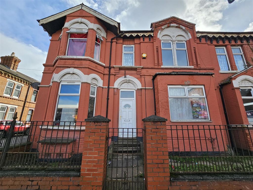 3 bed end terrace house for sale in St Peters Road, Highfields