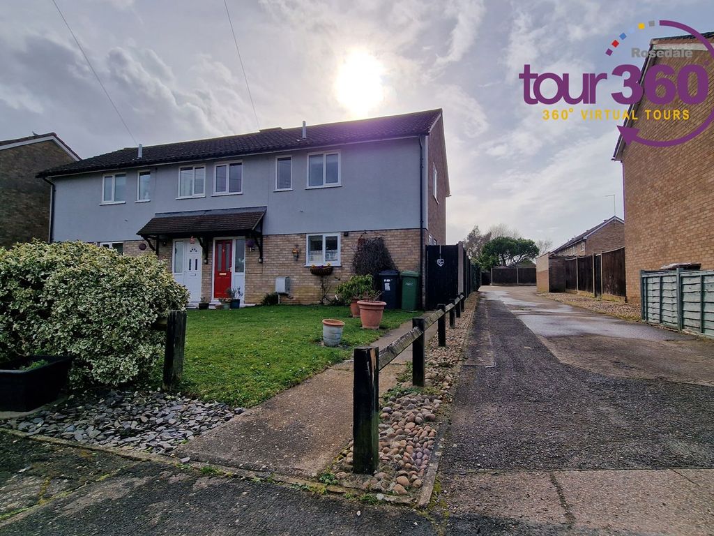 4 bed semidetached house for sale in Darley Close, Wittering