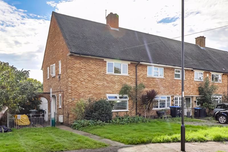 2 bed end terrace house for sale in Cocker Road, Enfield EN1 Zoopla