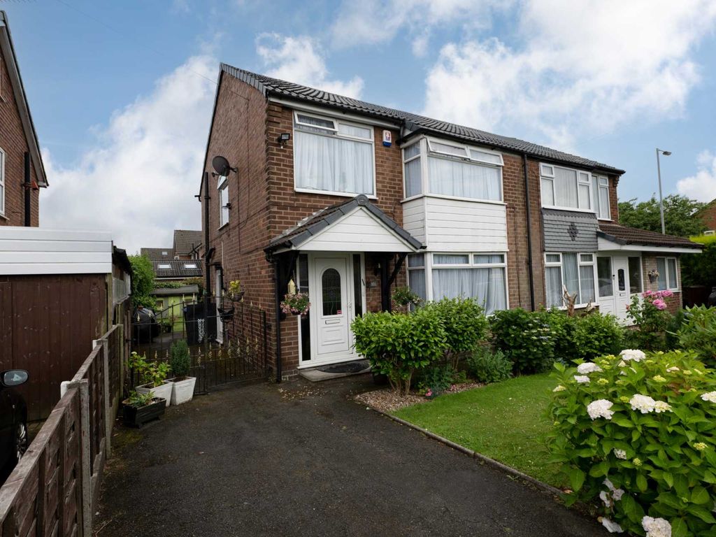 3 bed semidetached house for sale in Sunny Bank Road, Unsworth BL9