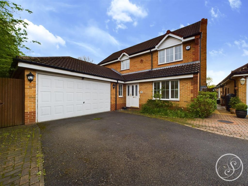 4 bed detached house for sale in Ogilby Court, Woodlesford, Leeds LS26