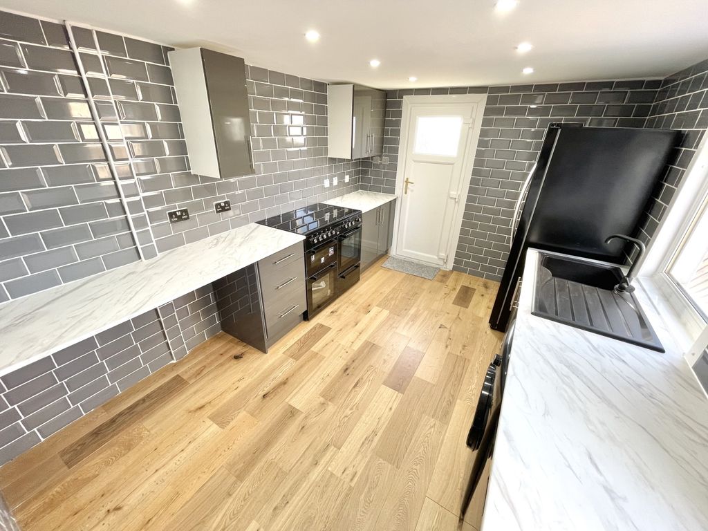 2 bed semidetached house for sale in Hawthorn Crescent, Beith KA15