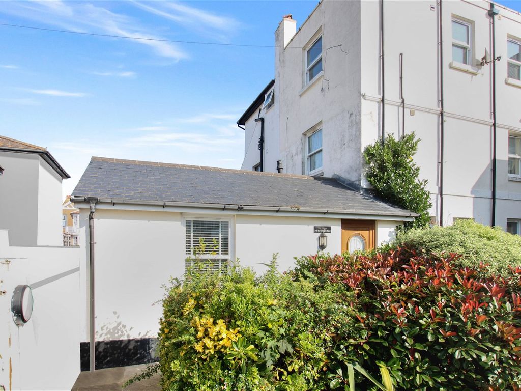 1 bed flat for sale in St. Road, Worthing BN11, £200,000 Zoopla