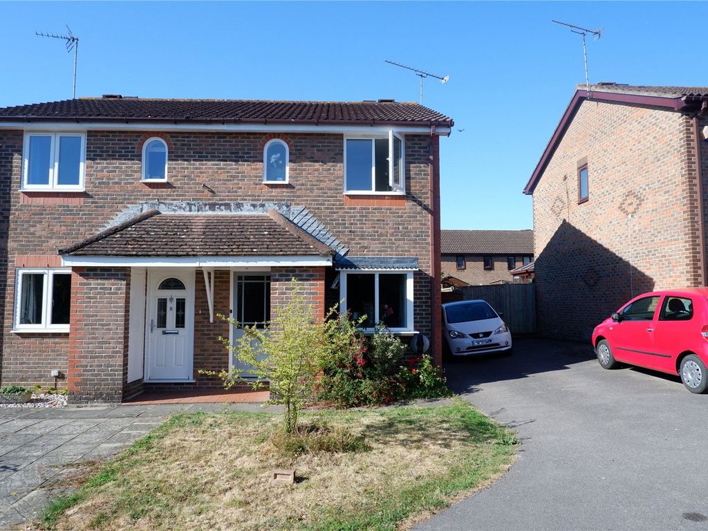 2 bed semidetached house to rent in Stephen Close, Twyford, Berkshire