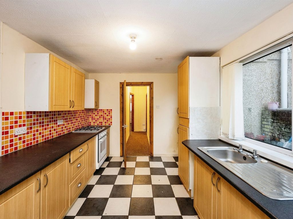 3 bed terraced house for sale in Farm Road, Briton Ferry, Neath SA11, £65,000 Zoopla