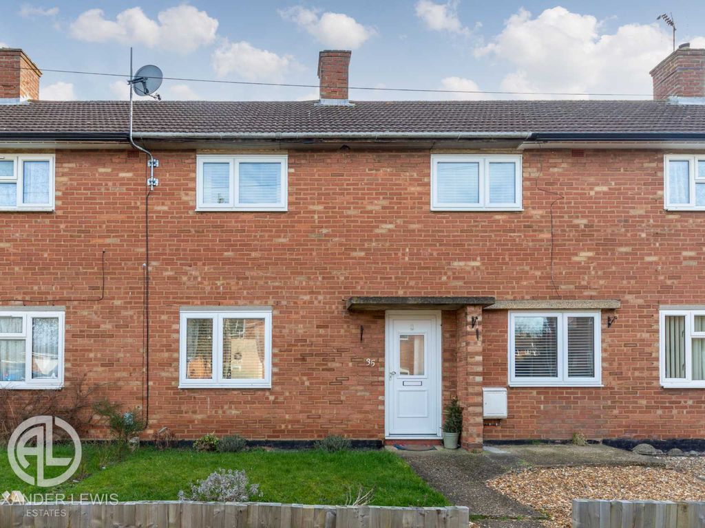 3 bed terraced house for sale in Northfields, Letchworth Garden City