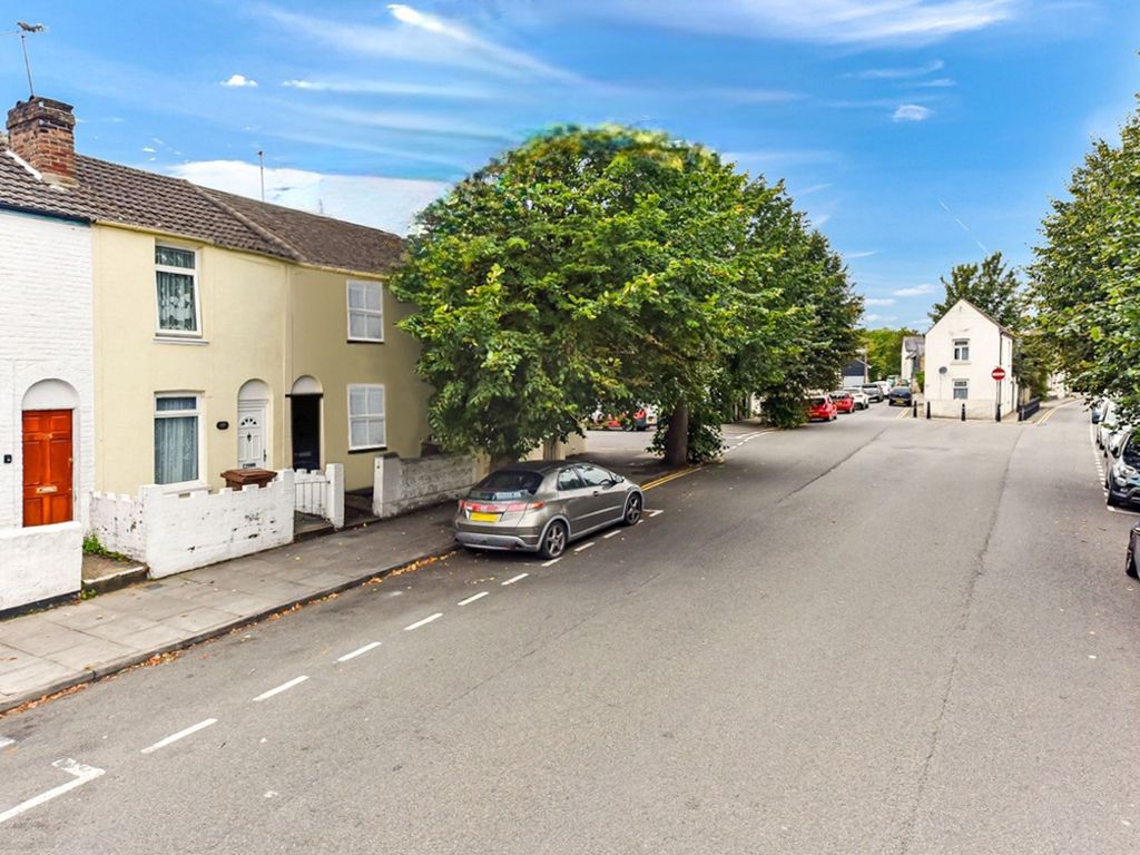 3 bed terraced house for sale in Saunders Street, Gillingham ME7, £