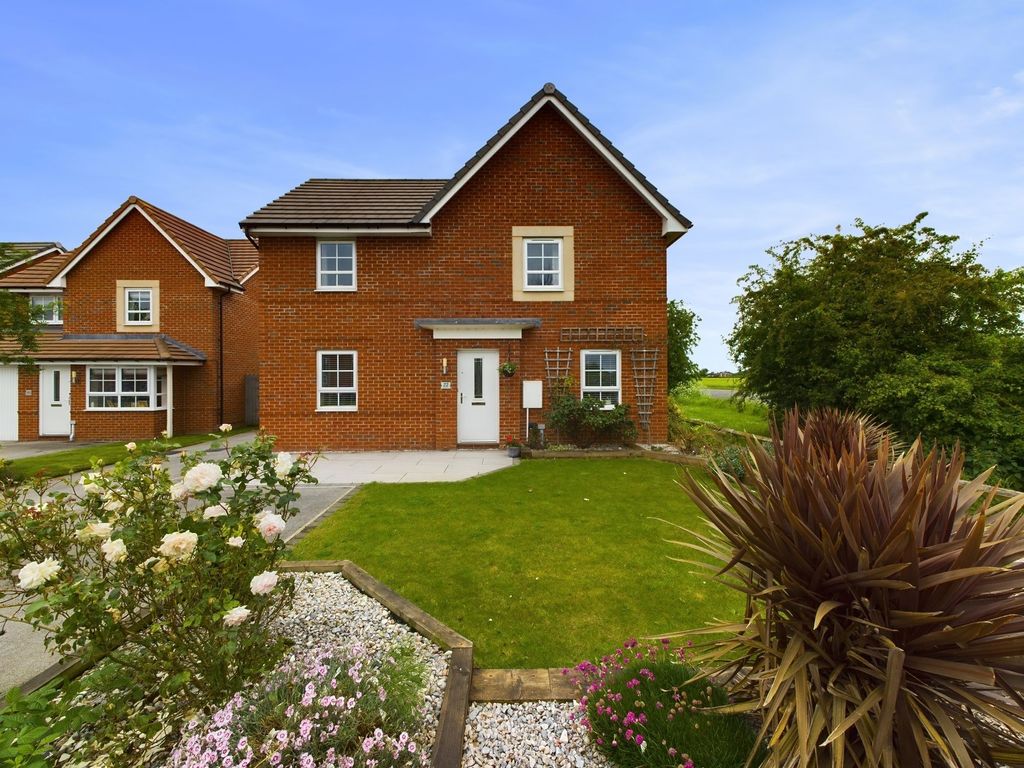 4 bed detached house for sale in Pastures Close, Barlby YO8, £380,000 Zoopla