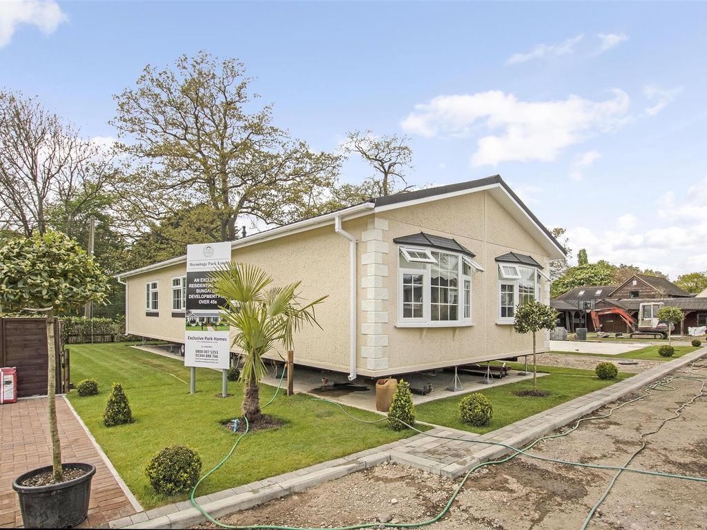 3 bed mobile/park home for sale in Warfield Street, Warfield, Bracknell