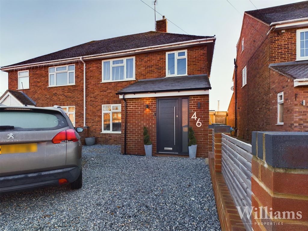 3 bed semidetached house for sale in Henry Road, Aylesbury, Buckinghamshire HP20, £475,000 Zoopla