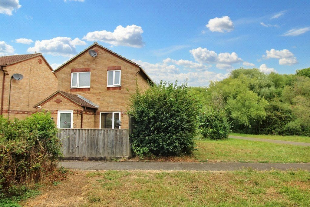 3 bed detached house for sale in Portmore Close, Sparcells, Swindon SN5