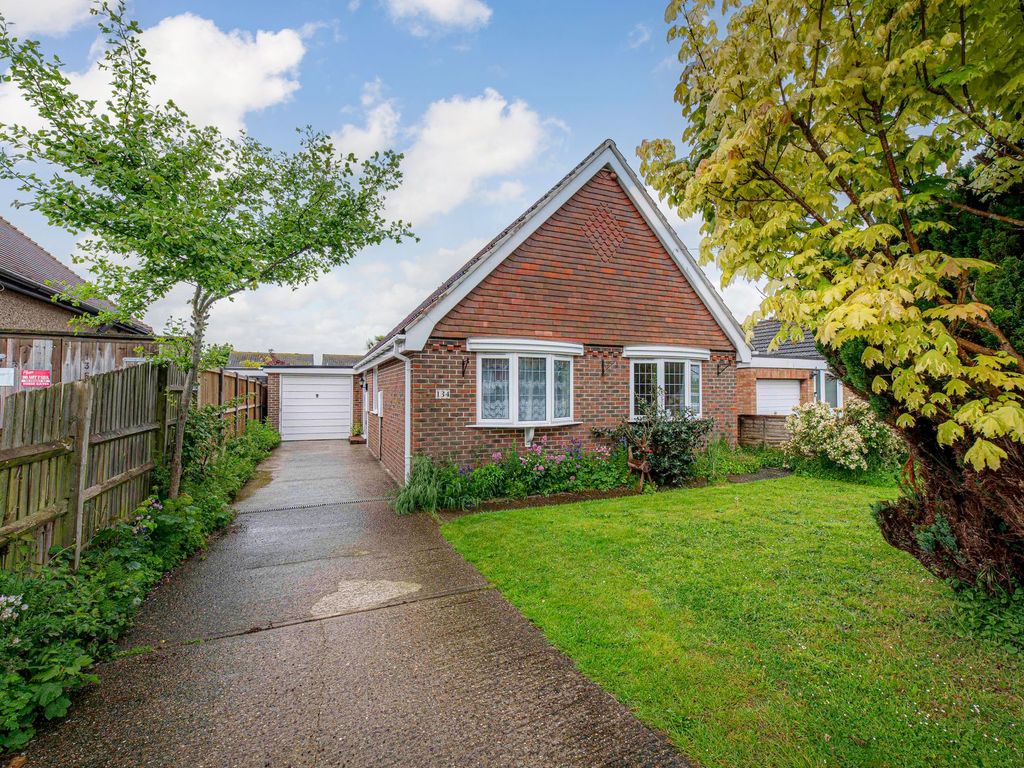 3 bed detached house for sale in Queens Road, Littlestone TN28, £