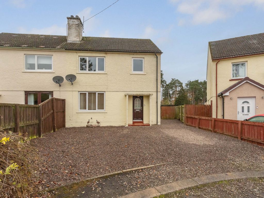 3 bed semidetached house for sale in 6 Kinclaven Crescent, Murthly