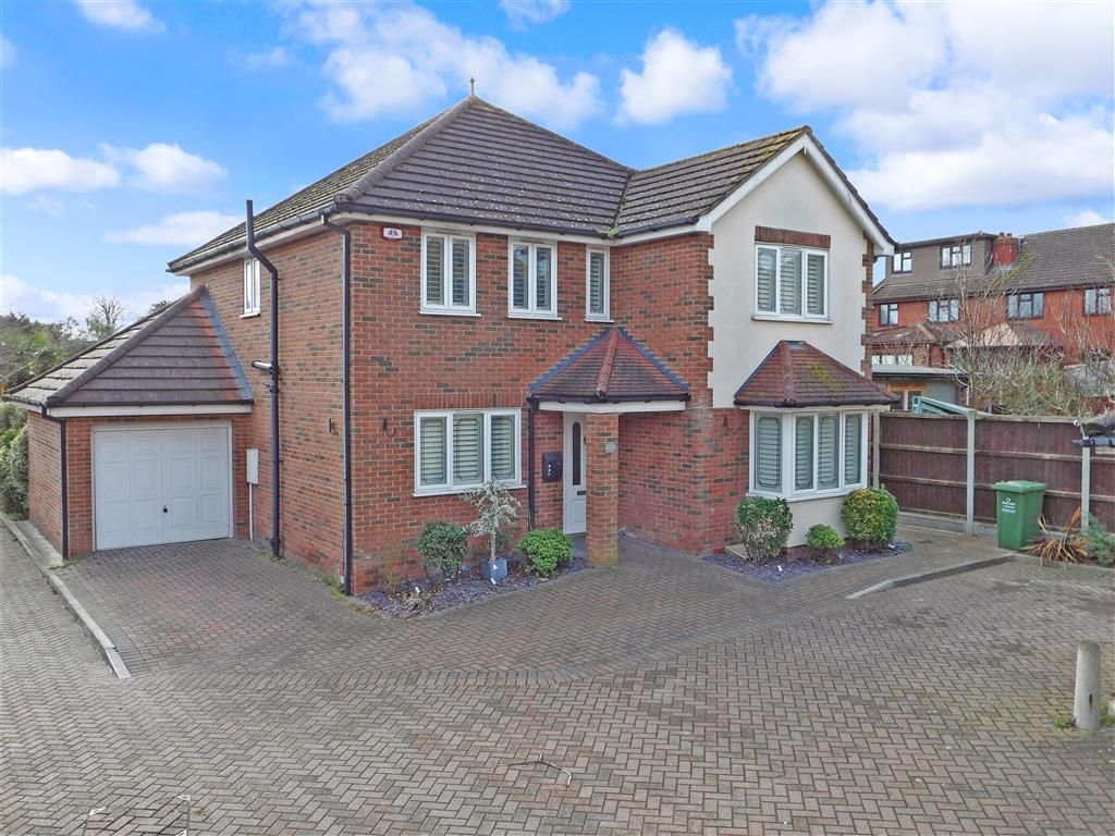 4 bed detached house for sale in London Road, Wickford, Essex SS12 Zoopla