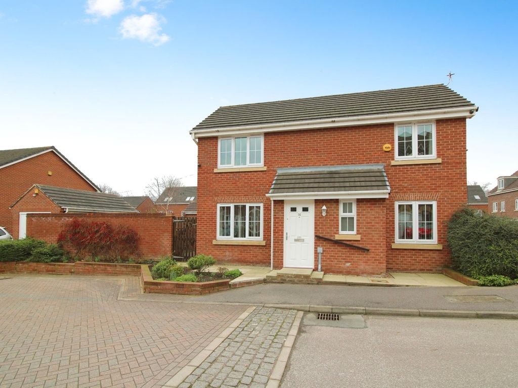 3 bed detached house for sale in Old Scholars Avenue, Castleford, West