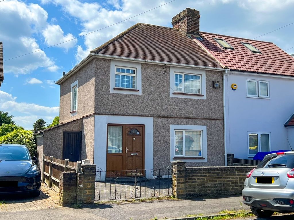 3 bed semidetached house for sale in Beauchamp Road, West Molesey KT8