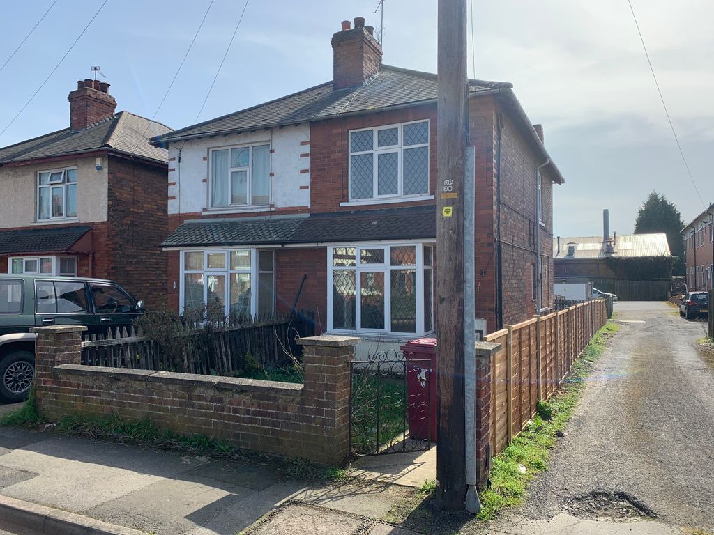 3 bed semidetached house to rent in Comforts Avenue, Scunthorpe DN15
