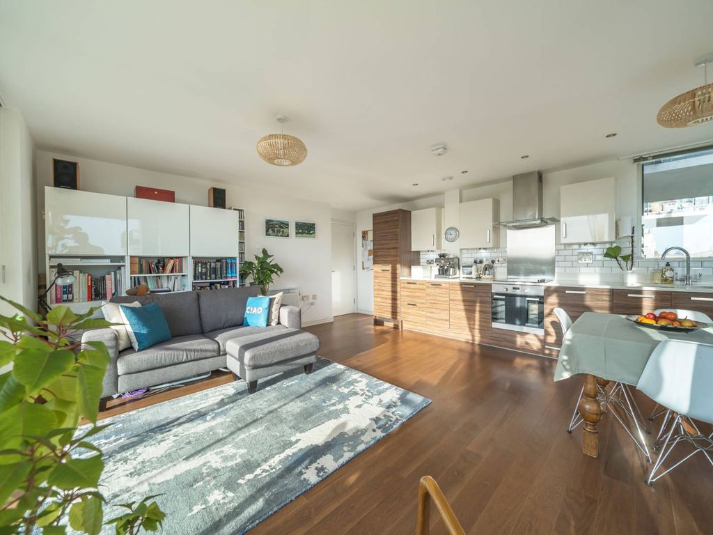 Albany Road, Southwark, London SE5  