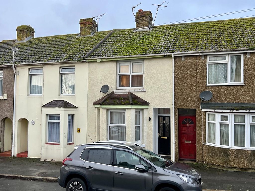 2 bed property for sale in Sidney Street, Folkestone CT19, £225,000