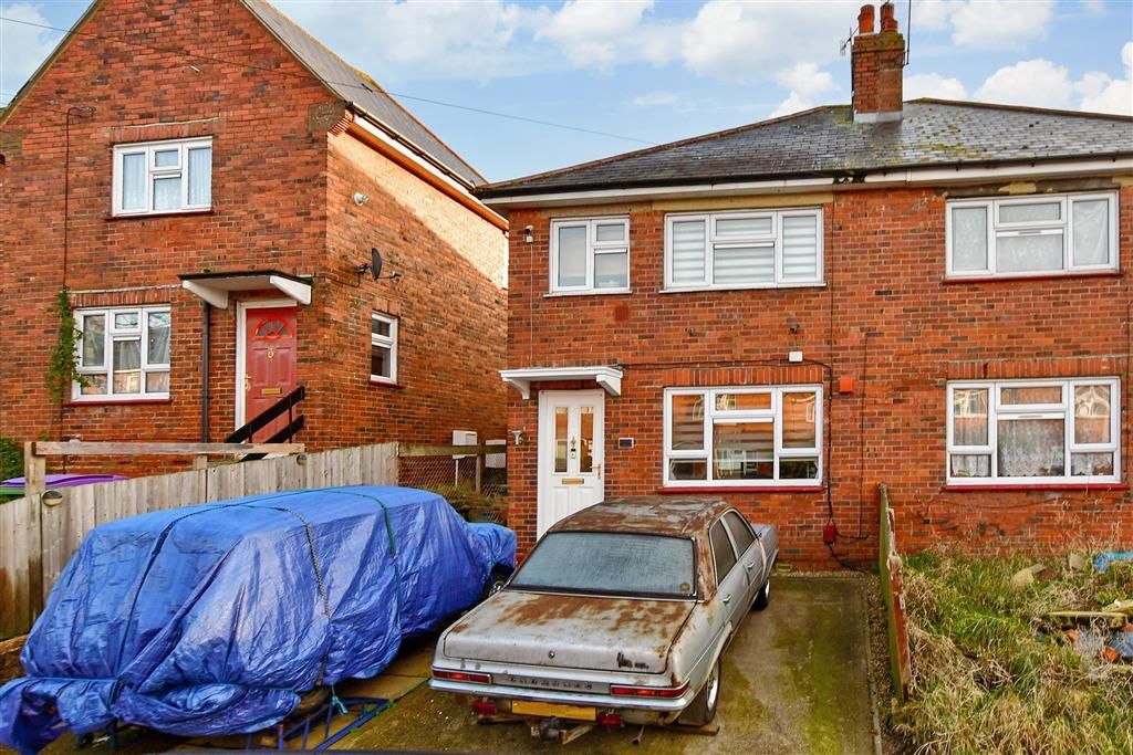 3 bed semidetached house for sale in Dallas Brett Crescent, Folkestone, Kent CT19, £280,000