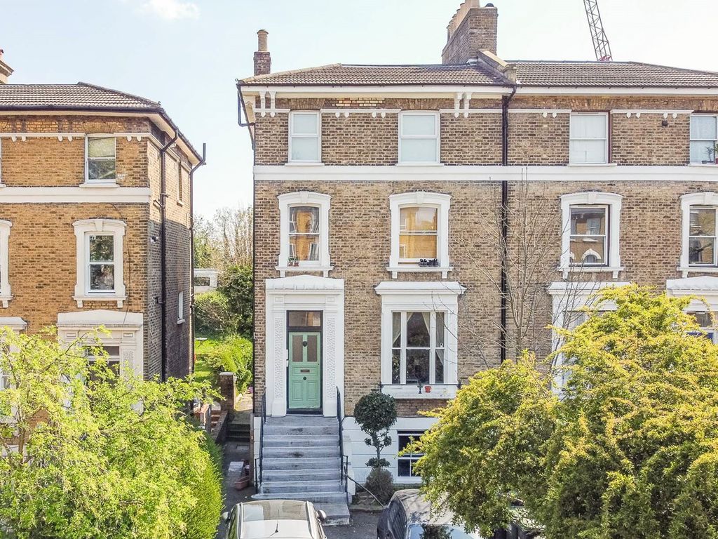 2 bed for sale in Devonshire Road, Forest Hill SE23, £