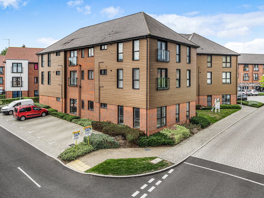 2 bed flat for sale in Charlotte Way, Leybourne, West Malling ME19 Zoopla