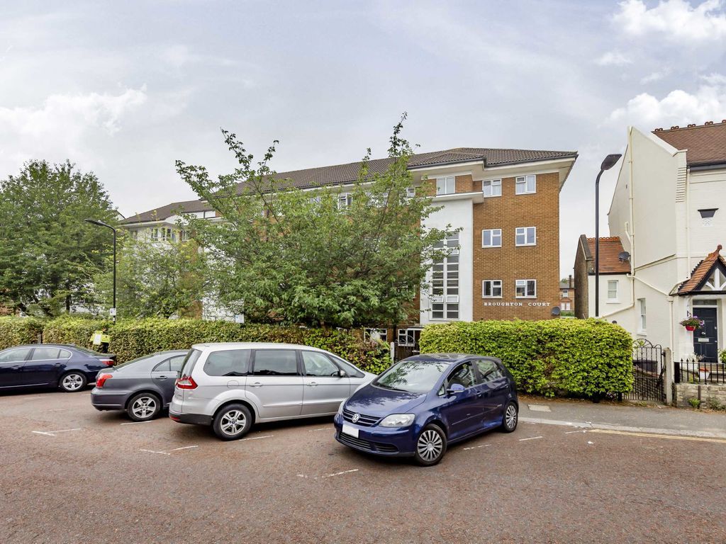 2 bed flat to rent in Broughton Road, London W13 Zoopla