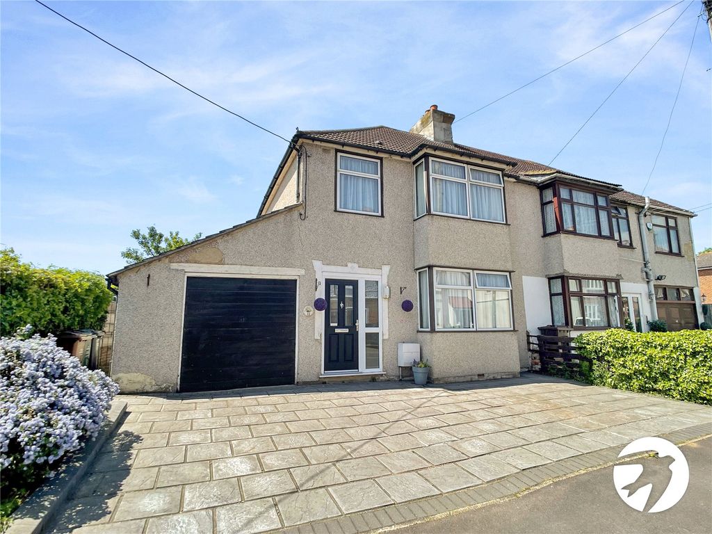 3 bed semidetached house for sale in Tredegar Road, Wilmington, Kent