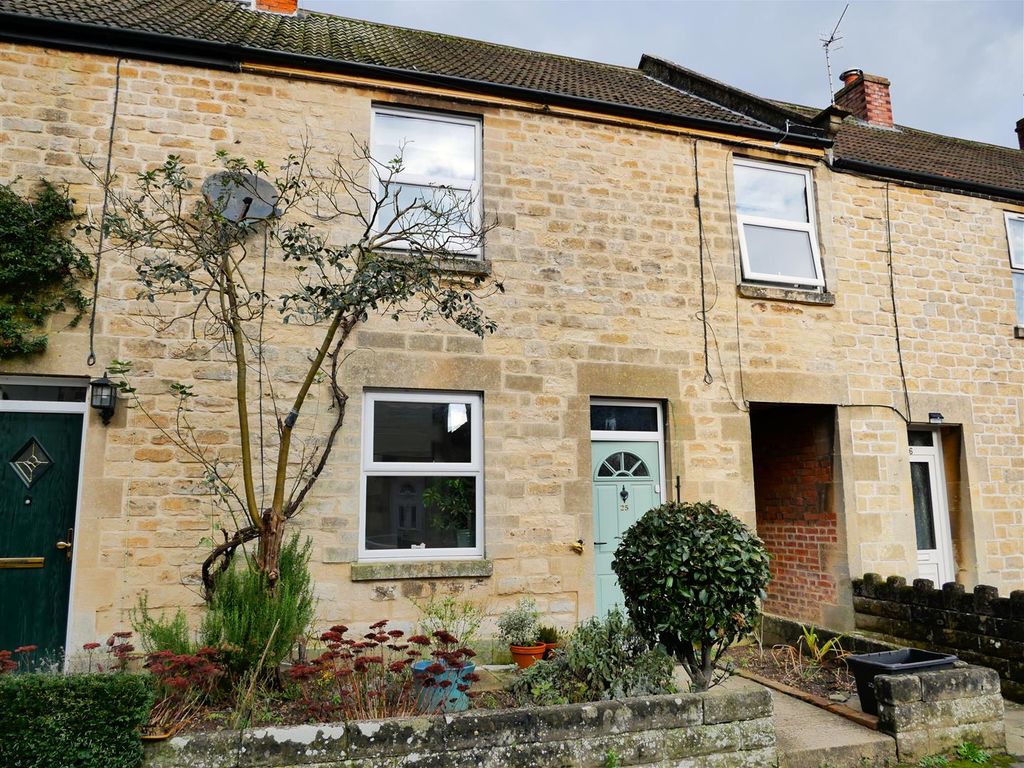 3 bed terraced house for sale in Victoria Terrace, Calne SN11, £275,000