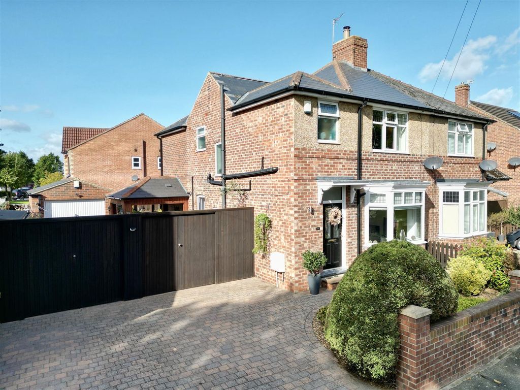3 bed semidetached house for sale in Brinkburn Drive, Darlington DL3