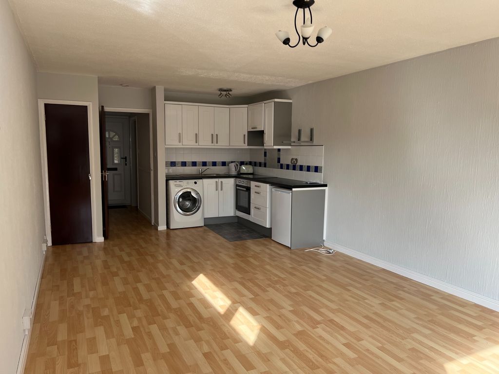Studio to rent in Elizabeth House, Kent ME14 Zoopla