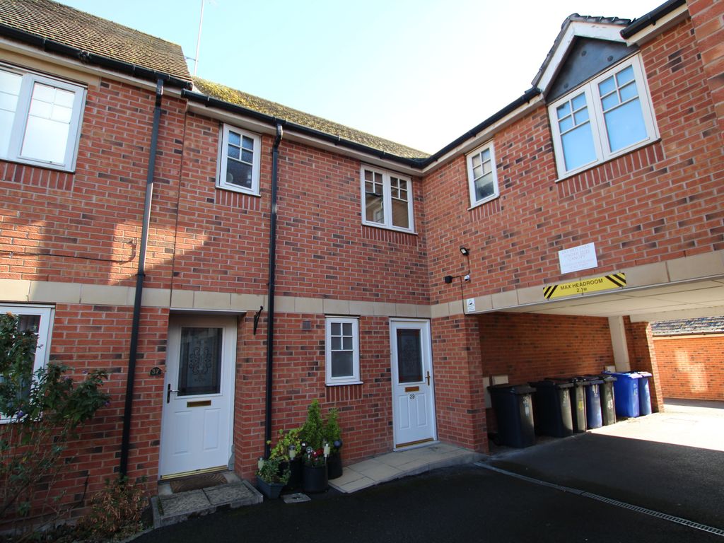 2 bed flat for sale in Caroline Court, BurtonOnTrent DE14 Zoopla