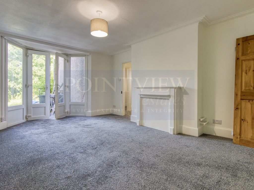 3 bed terraced house to rent in Market Place, Great Dunmow CM6 Zoopla