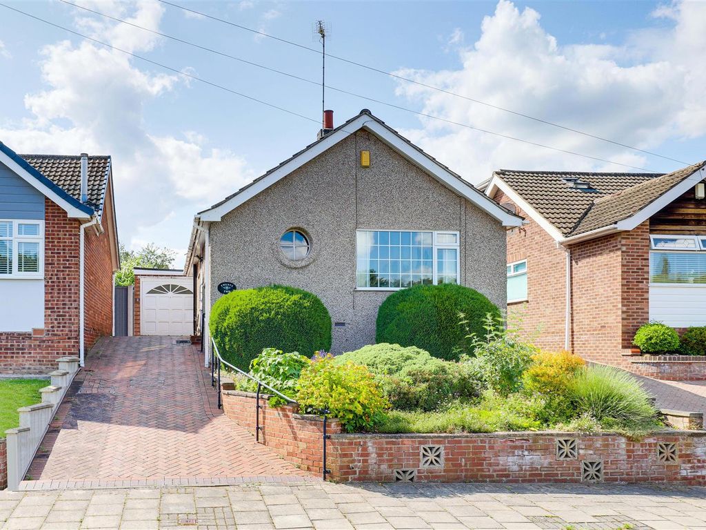 2 bed detached bungalow for sale in Almond Walk, Gedling