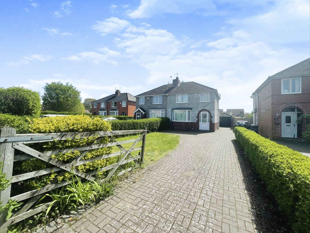 3 bed semidetached house for sale in Mill Lane, North Hykeham, Lincoln