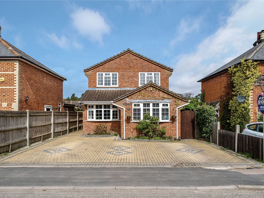3 bed detached house for sale in Aldershot Road, Church Crookham, Fleet, Hampshire GU52 Zoopla