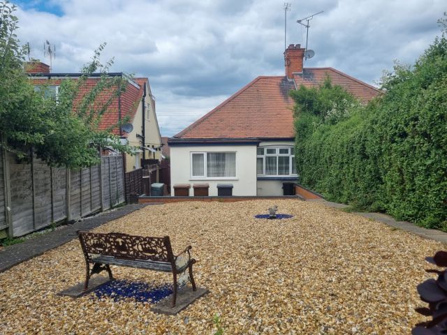 Reedway, Spinney Hill, Northampton NN3  