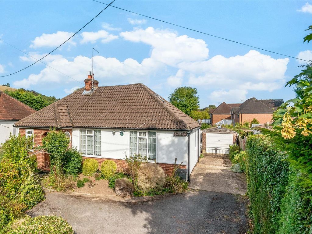 4 bed detached bungalow for sale in The Landway, Kemsing, Sevenoaks